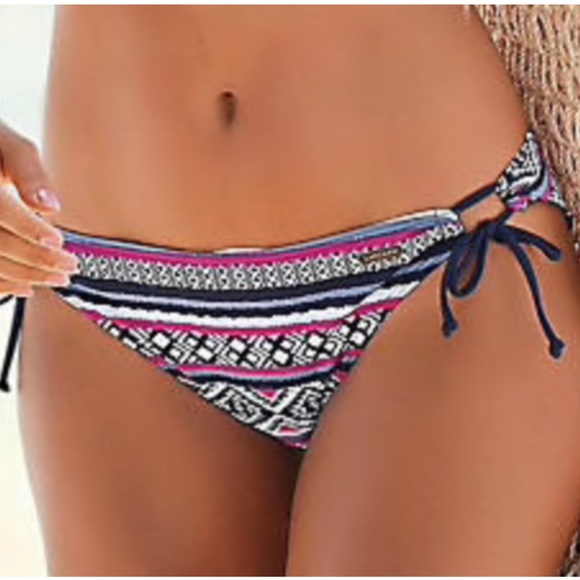 NWT LASCANA Low Rise Loop Tie Side Bikini Bottom - Picture 2 of 4
